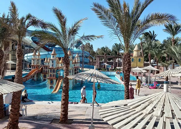 A Two-room In The Village Of Lale Land, Mirage Bay, Ecopark 4*